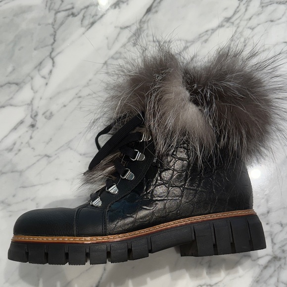 Regina-Tessa Fox trim Boots - Picture 2 of 7